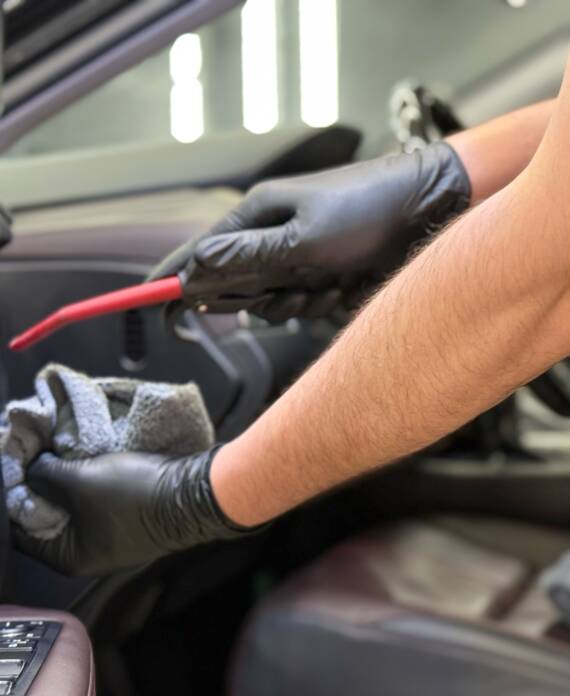The,Concept,Of,Car,Detailing,Is,The,Dry,Cleaning,Of